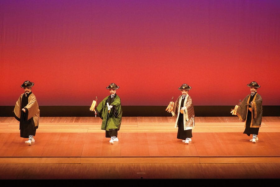 ［写真］学内演奏会 創作舞踊「東里」上演風景