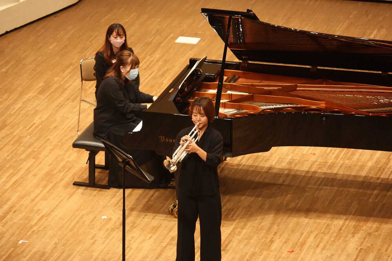 ［写真］学内演奏会　―管打楽コース―演奏風景2