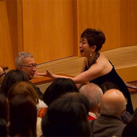 ［写真］2025年3月　 令和6年度沖縄県立芸術大学 奏楽堂演奏会「山下牧子 メゾソプラノリサイタル」より